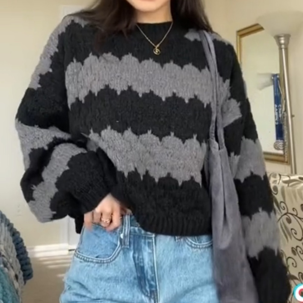 **IN SEARCH OF** DANI KNIT SWEATER BLACK princess polly